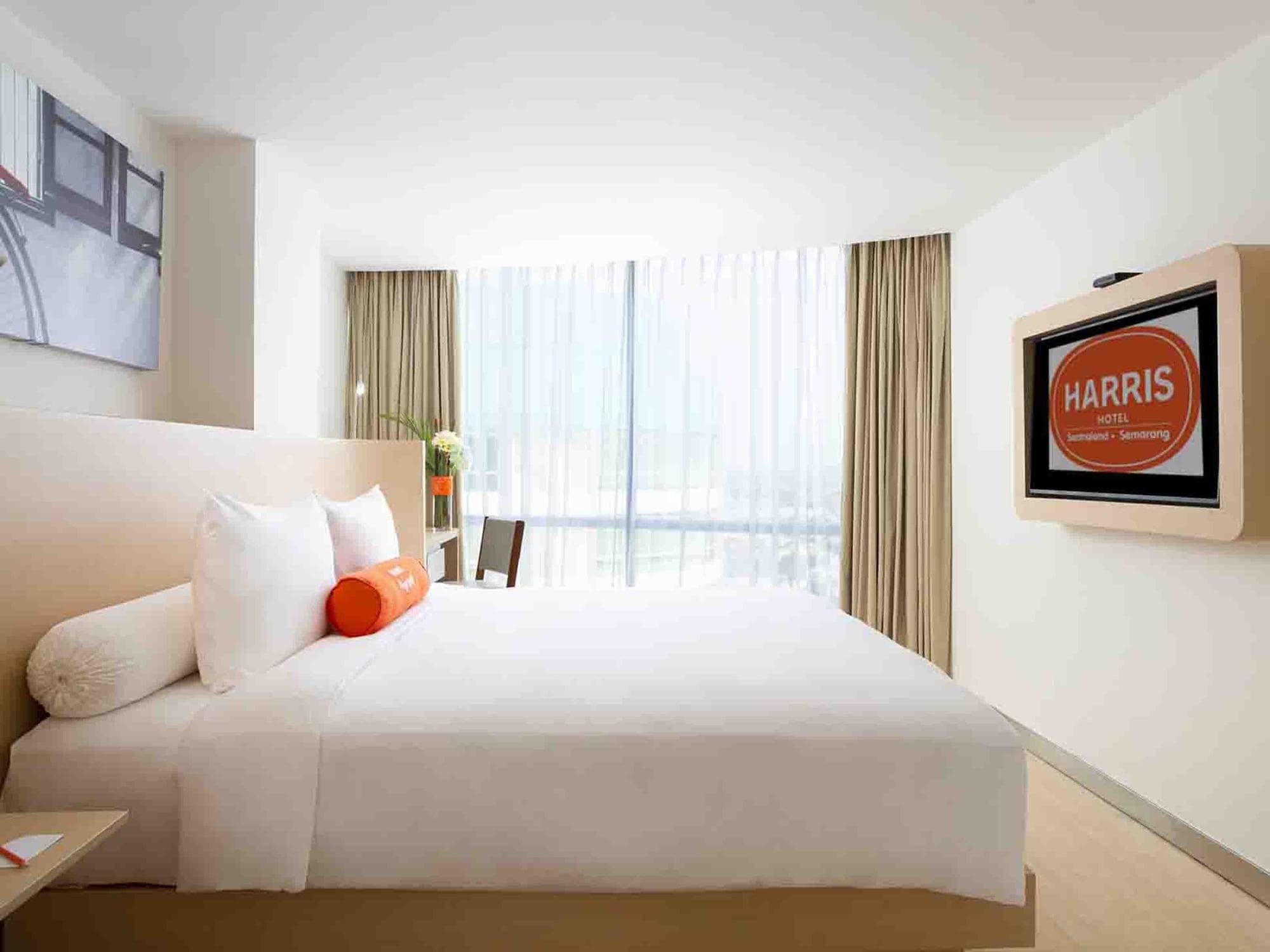 Harris Hotel Sentraland Semarang Exterior photo