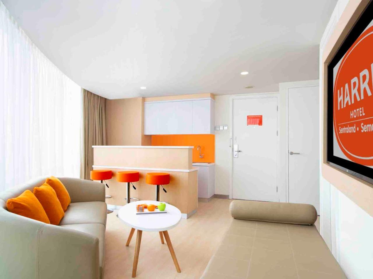 Harris Hotel Sentraland Semarang Exterior photo