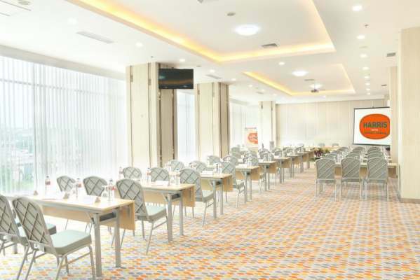 Harris Hotel Sentraland Semarang Exterior photo